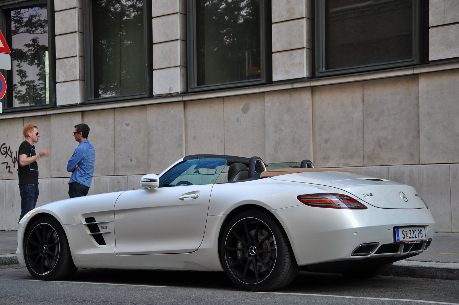 Mercedes SLS AMG Roadster