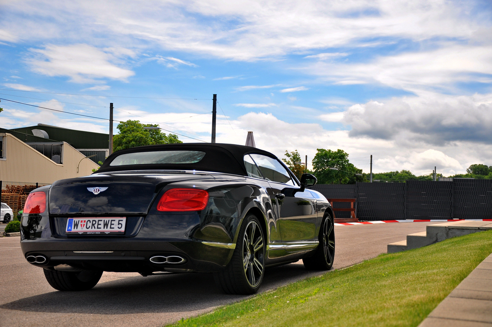 Bentley Continental GTC V8