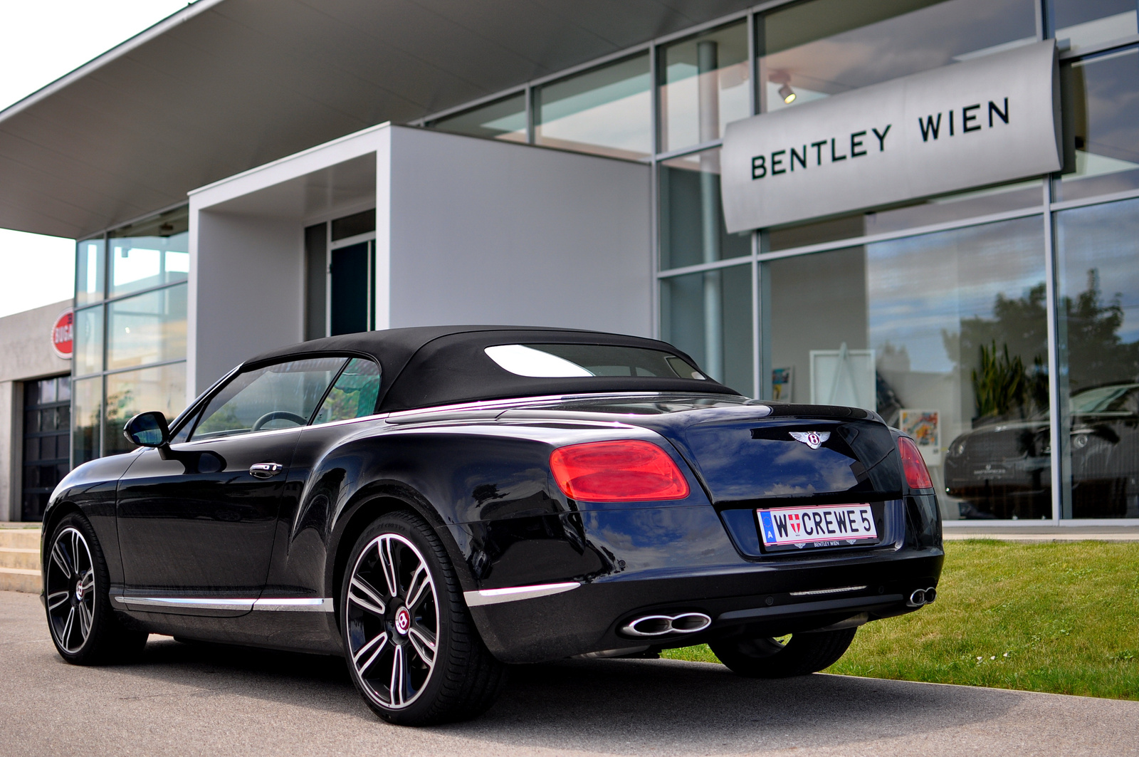 Bentley Continental GTC V8