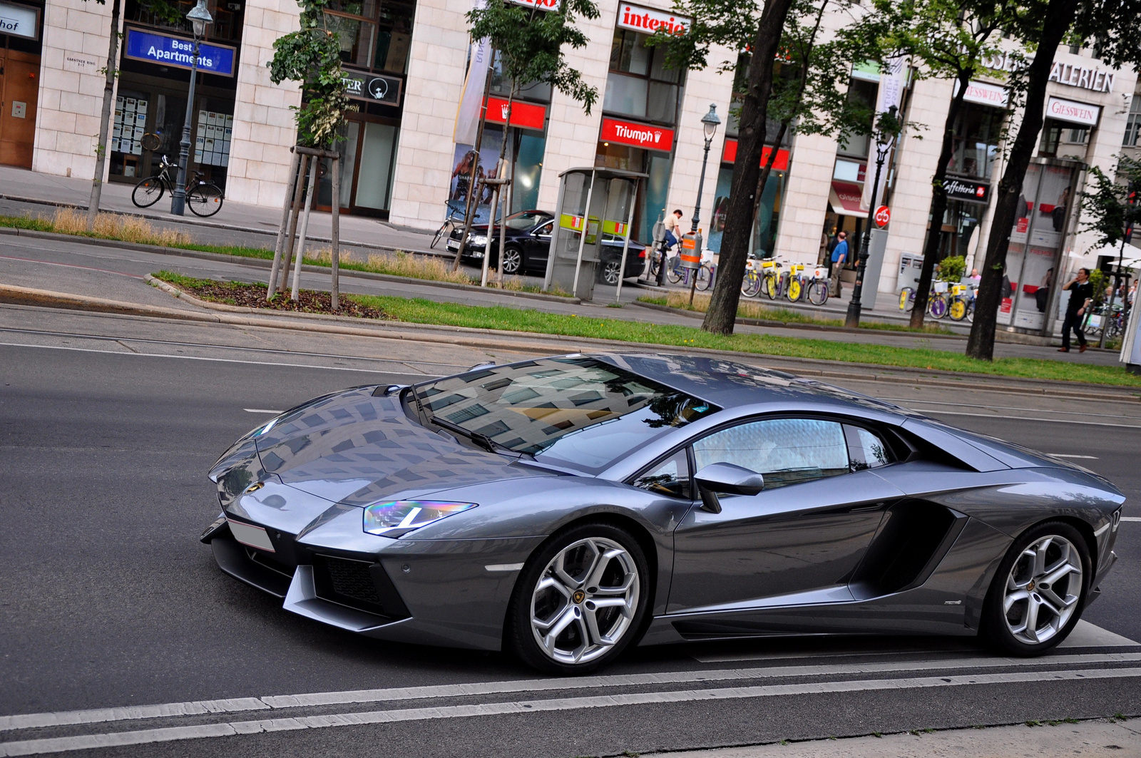 Lamborghini Aventador