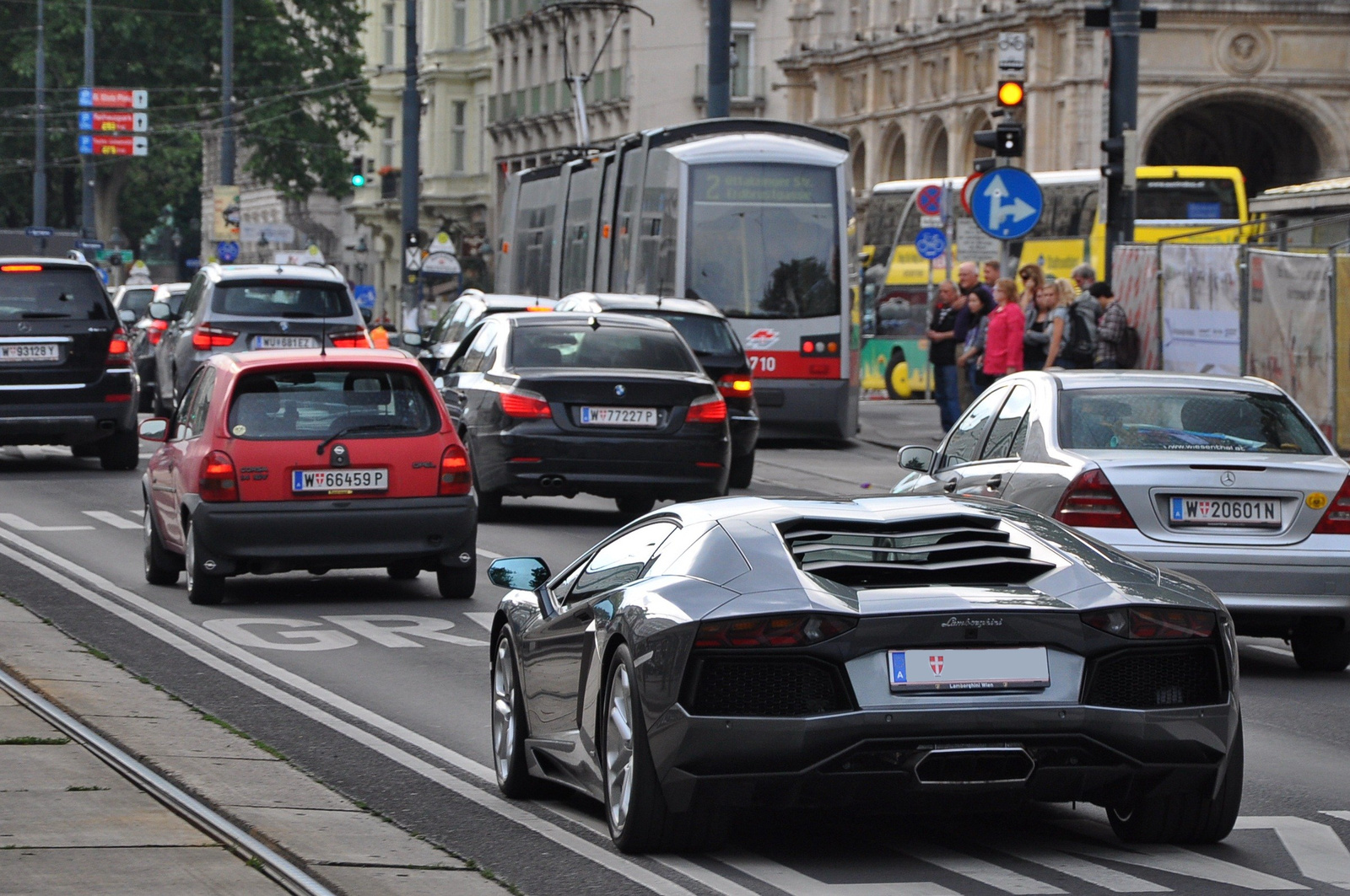 Lamborghini Aventador