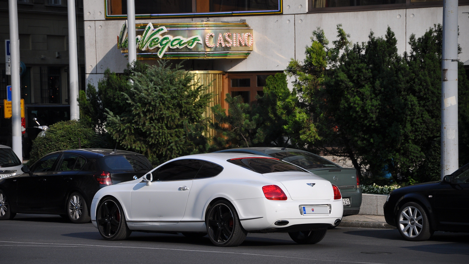 Bentley Continental GT 305