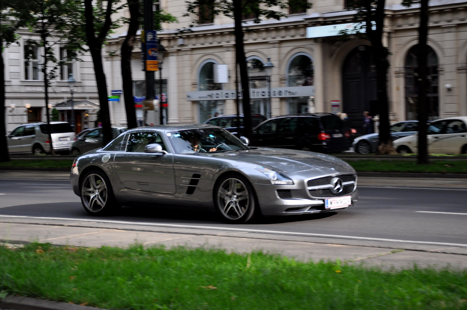 Mercedes SLS AMG