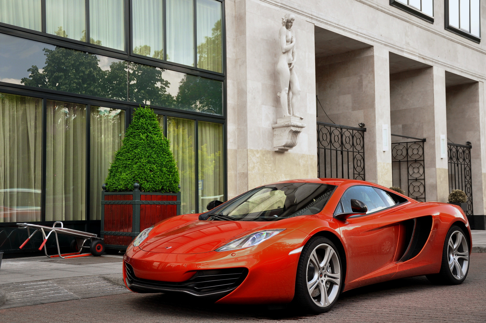 McLaren MP4-12C 002