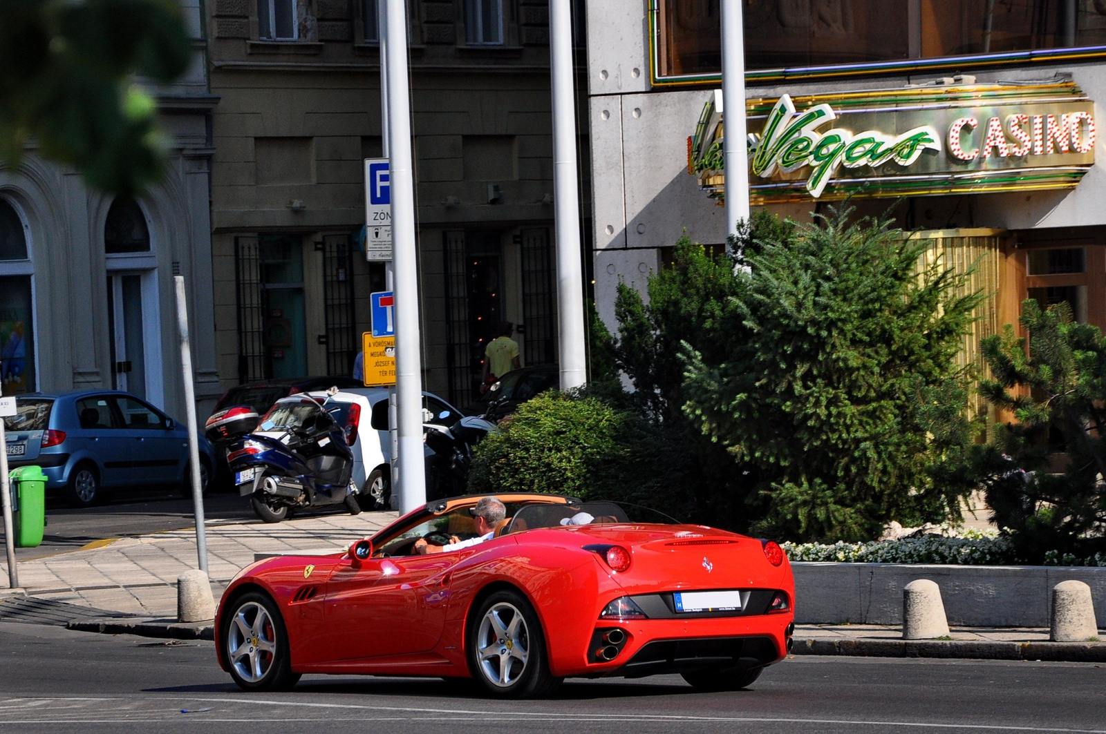 Ferrari California 127