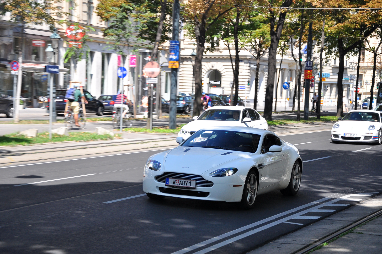 Aston Martin V8 Vantage