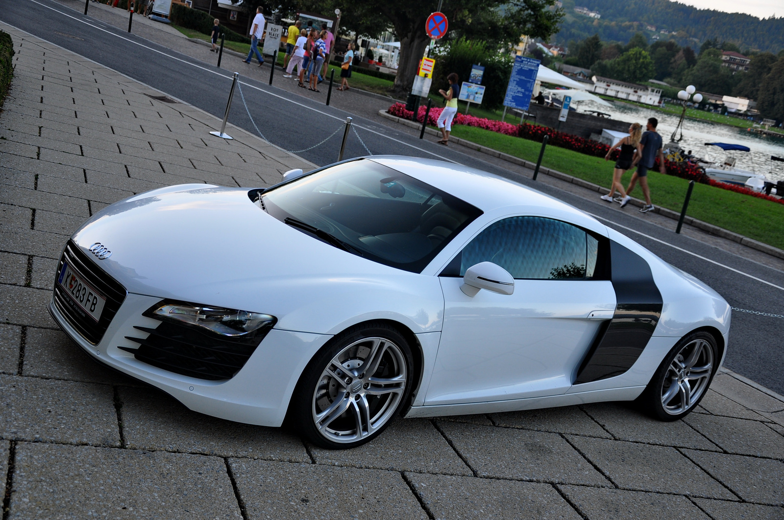 Audi R8