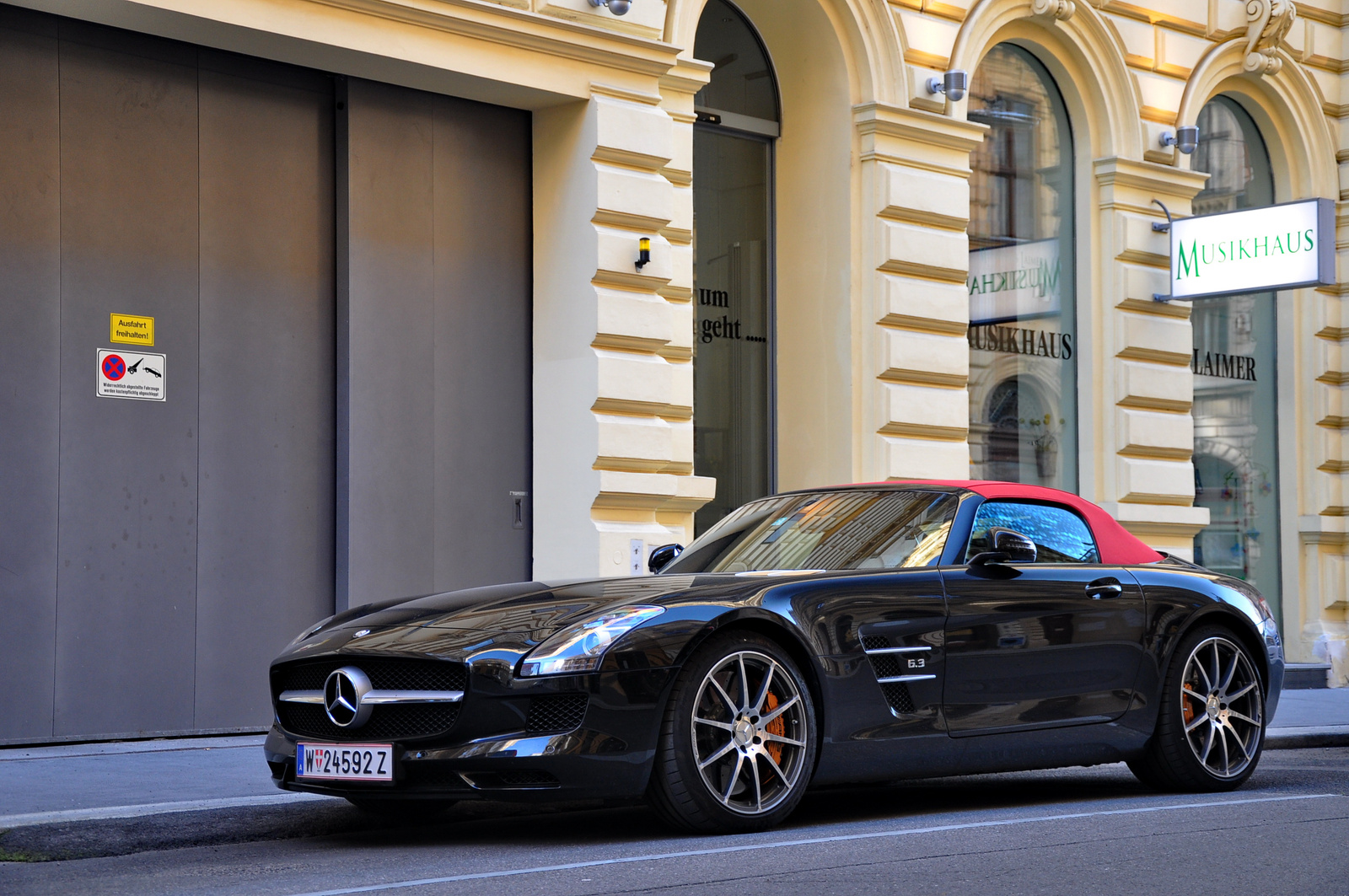 Mercedes SLS AMG Roadster