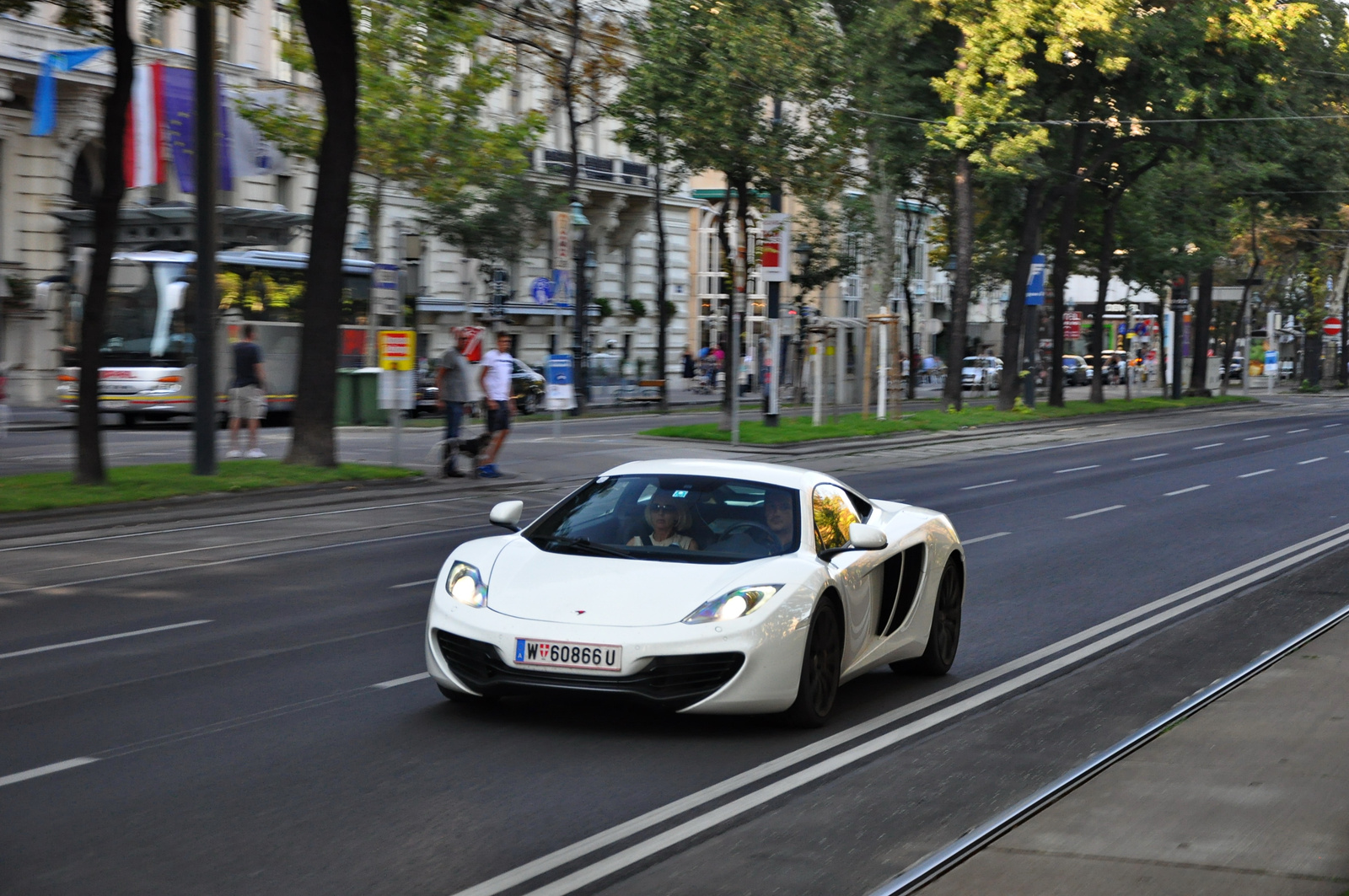 McLaren MP4-12C