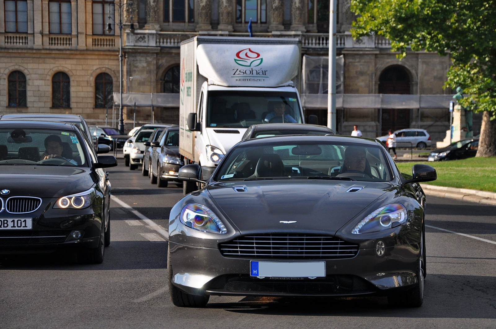 Aston Martin Virage 014