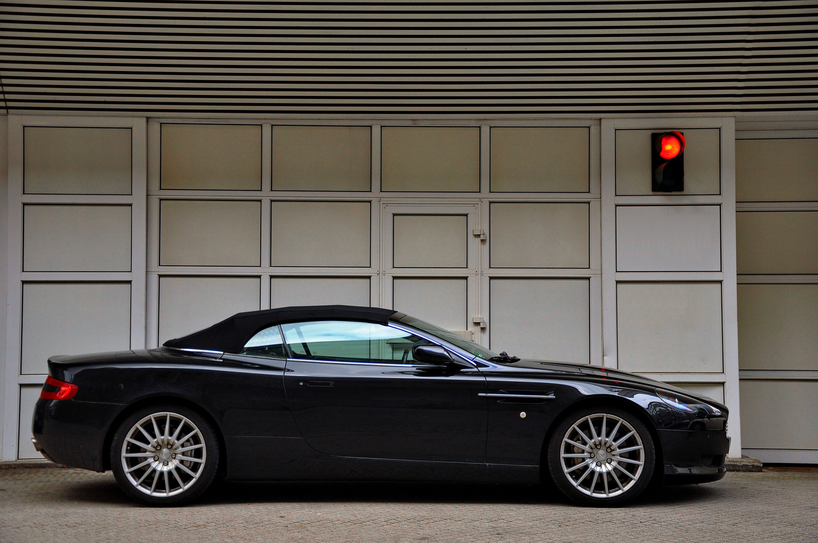 Aston Martin DB9 Volante