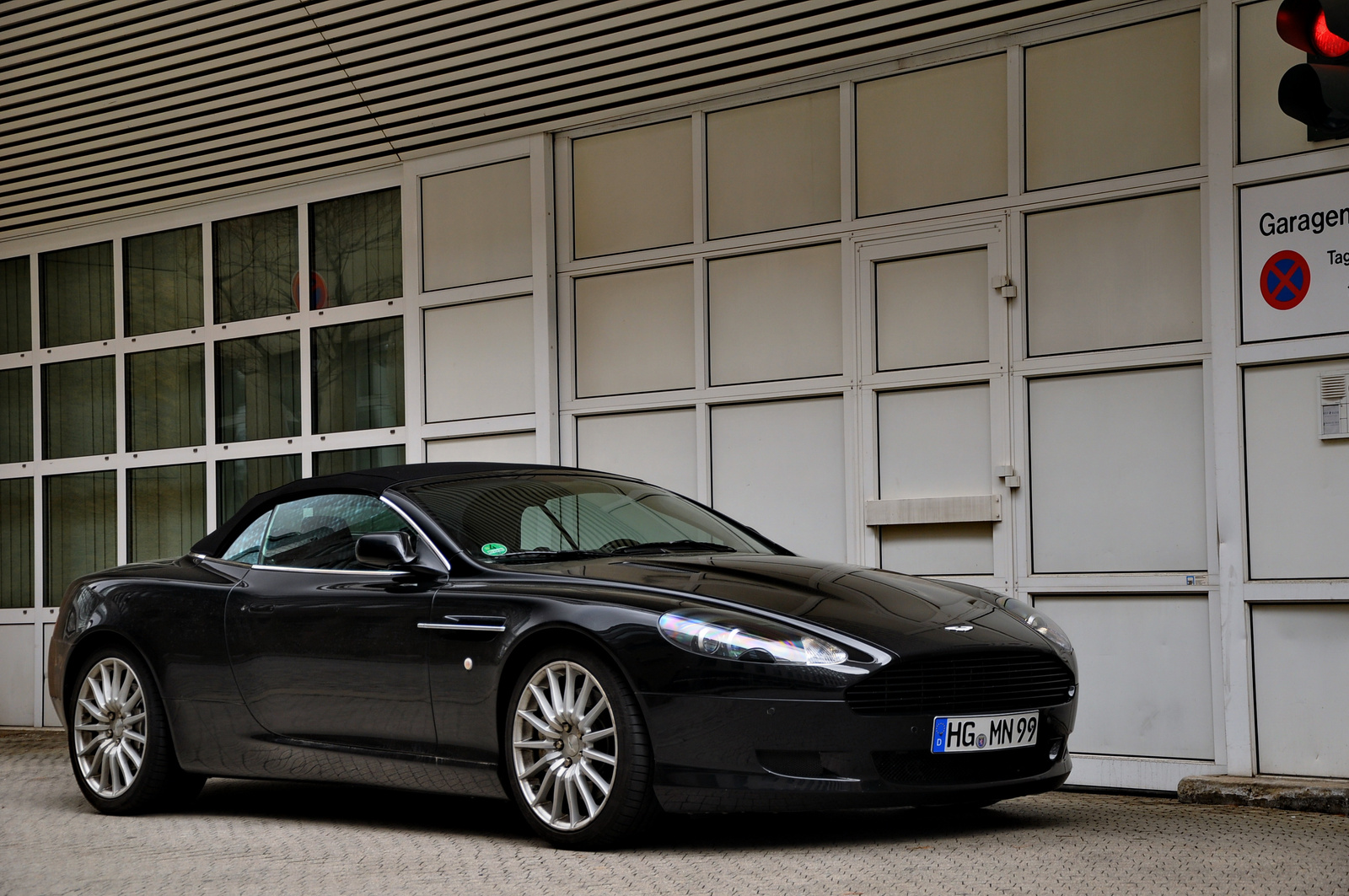 Aston Martin DB9 Volante