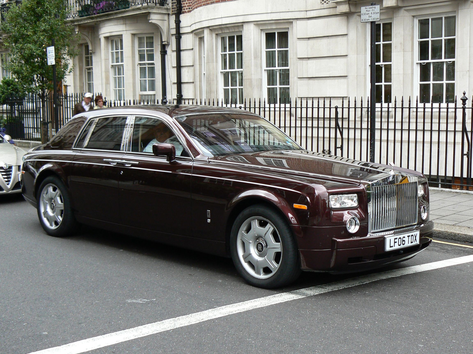 (5) Rolls-Royce Phantom