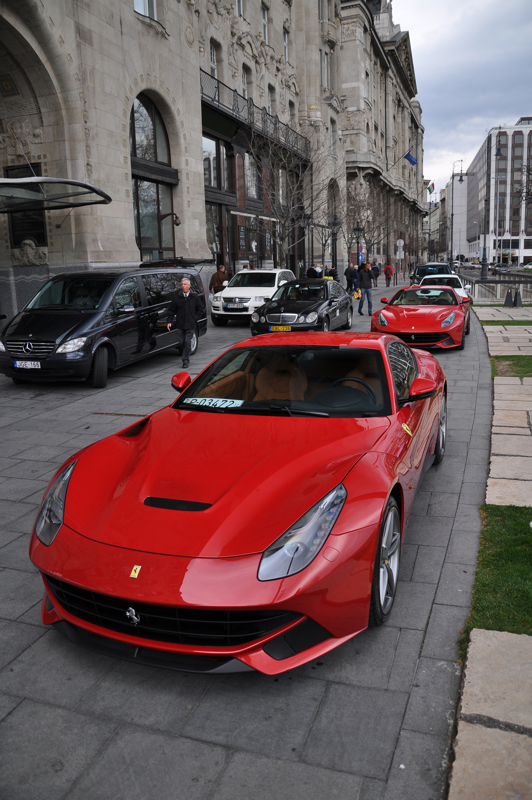 Dupla 311 Ferrari F12 x2