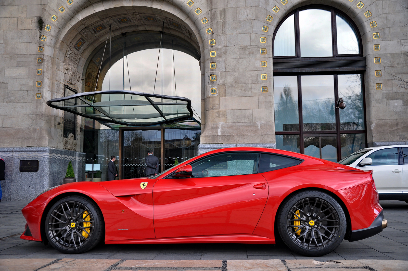 Ferrari F12berlinetta 002