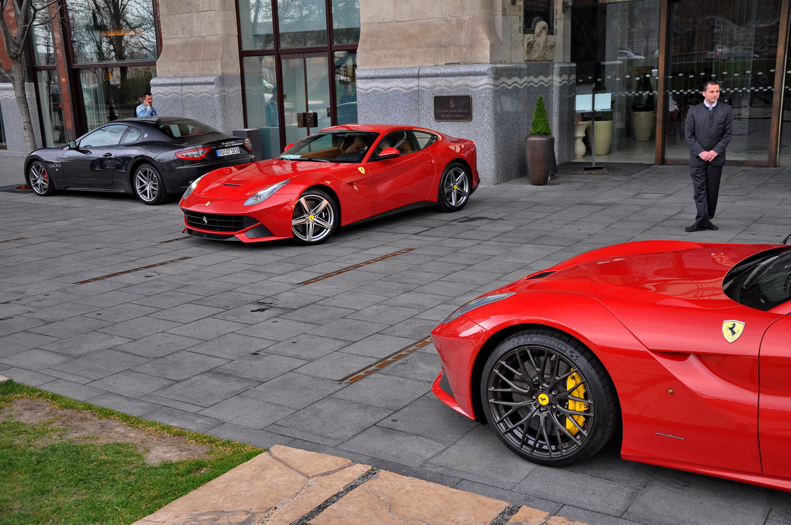 Tripla 058 Ferrari F12 &amp; F12 &amp; GT Sport