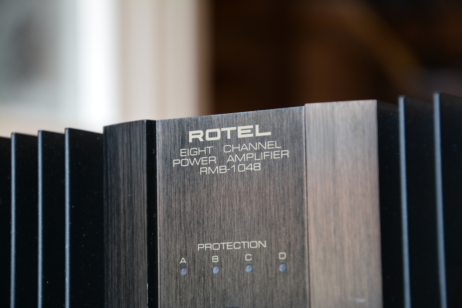 Rotel RMB-1048 004