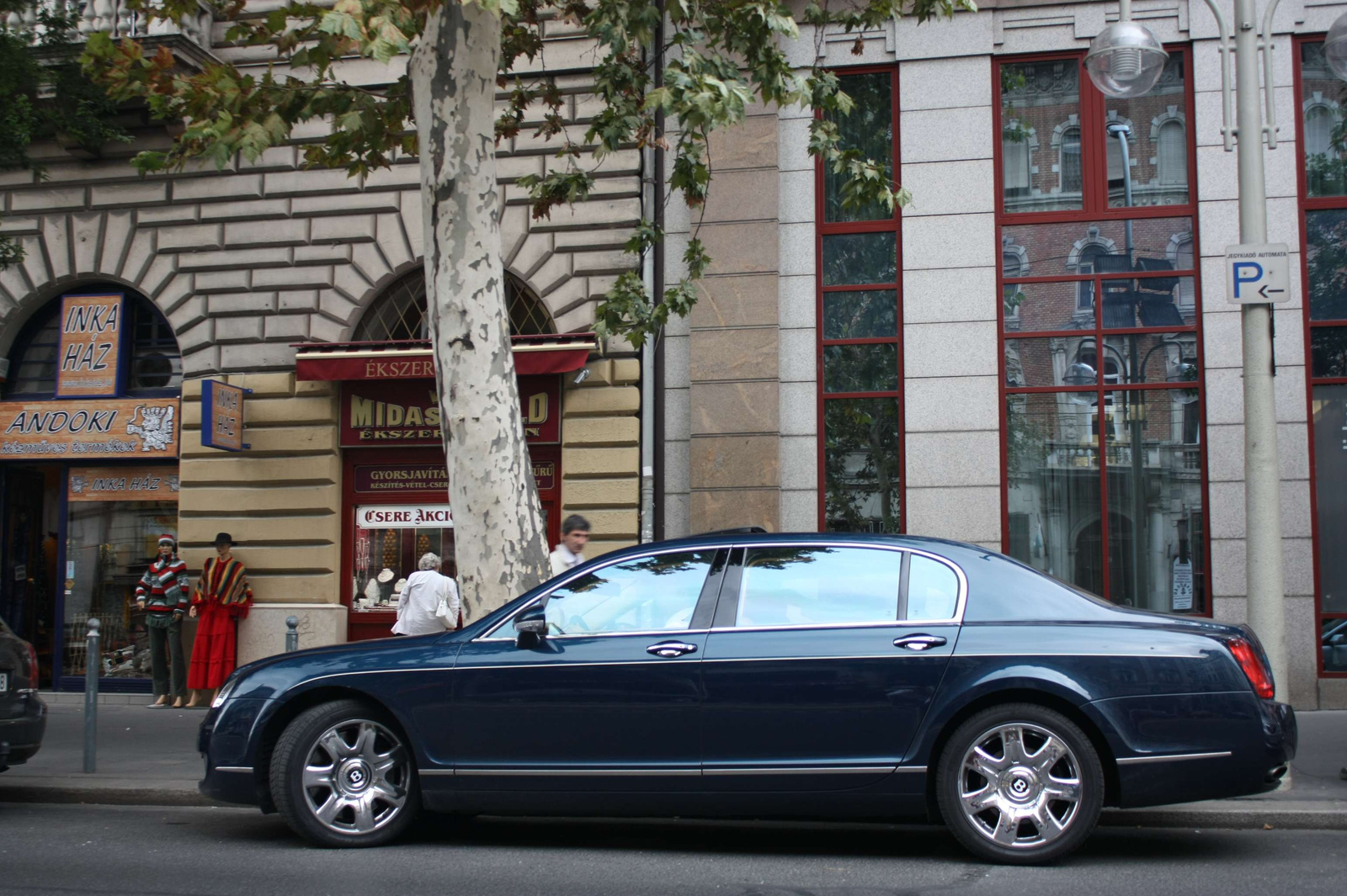 Bentley Continental Flying Spur 055