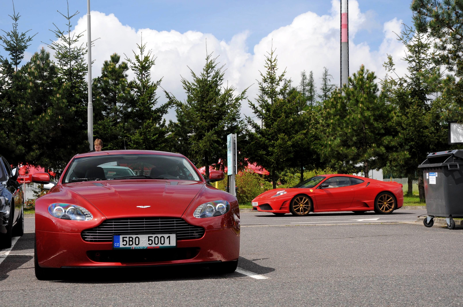 Aston Martin Vantage & F430 Scuderia