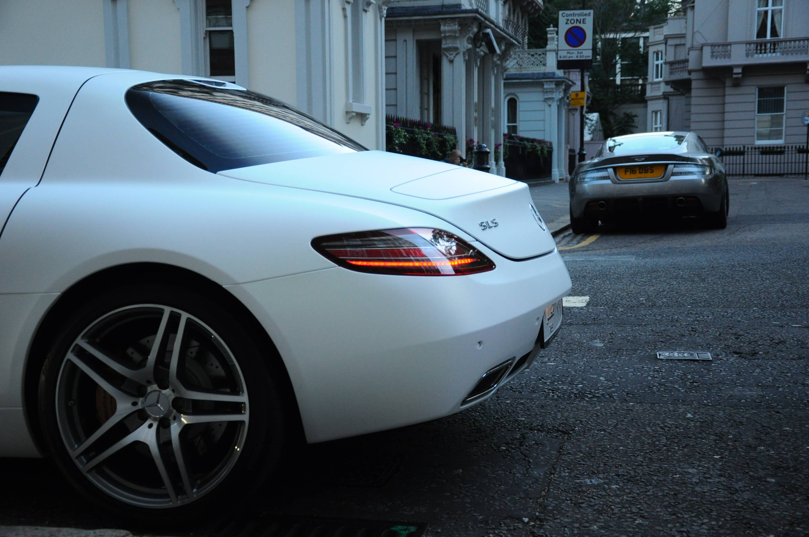 Mercedes SLS & Aston Martin DBS