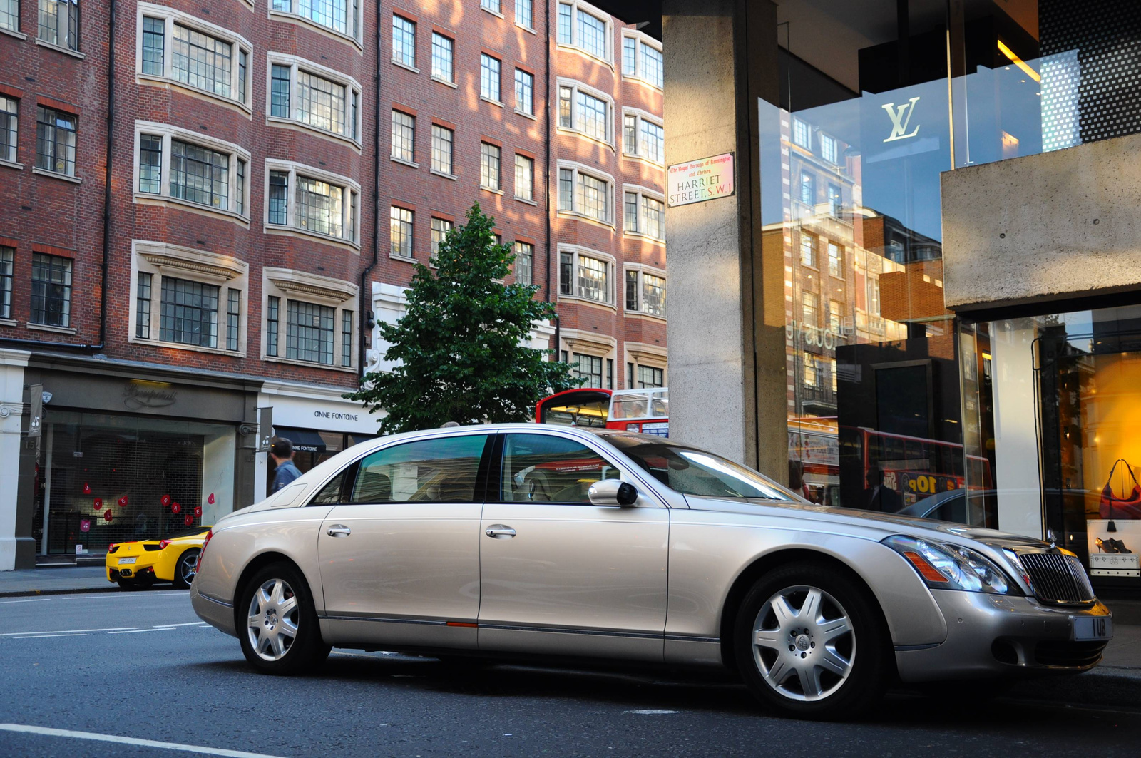 Maybach 62 & Ferrari 458 Italia