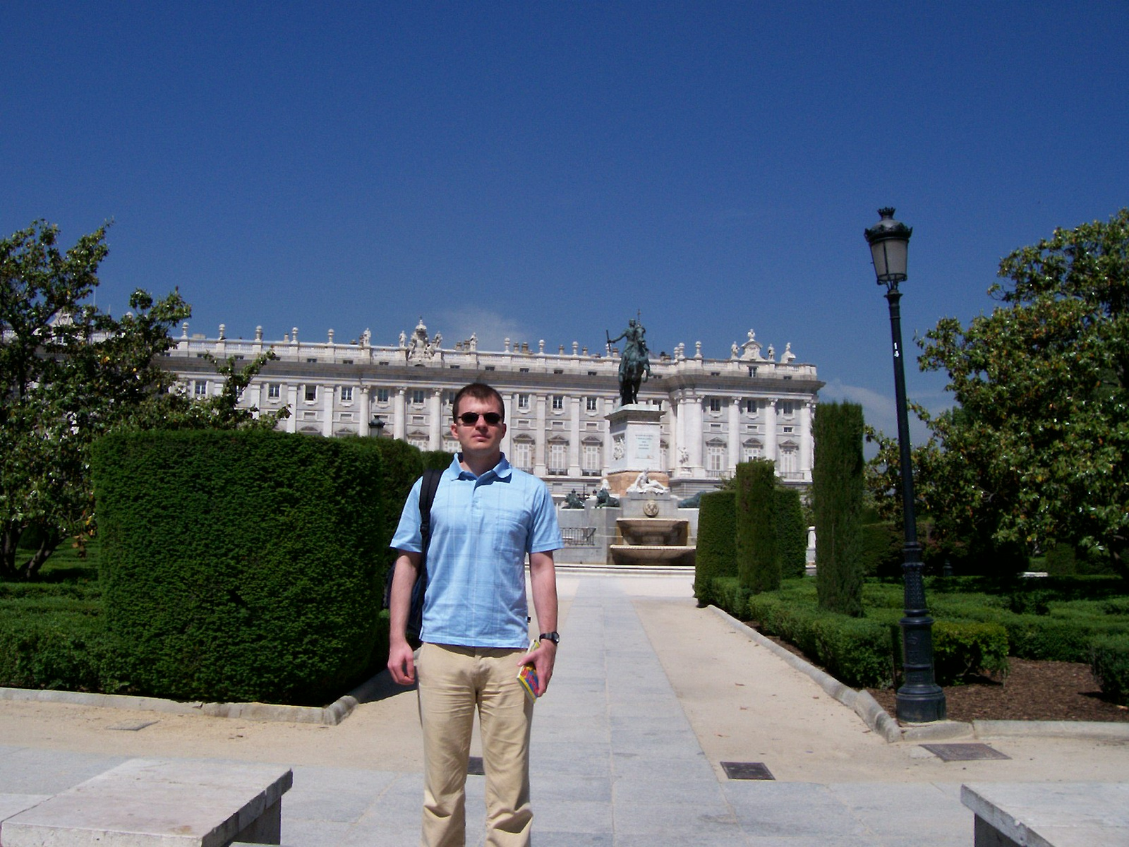 Józsi a Plaza de Orientén