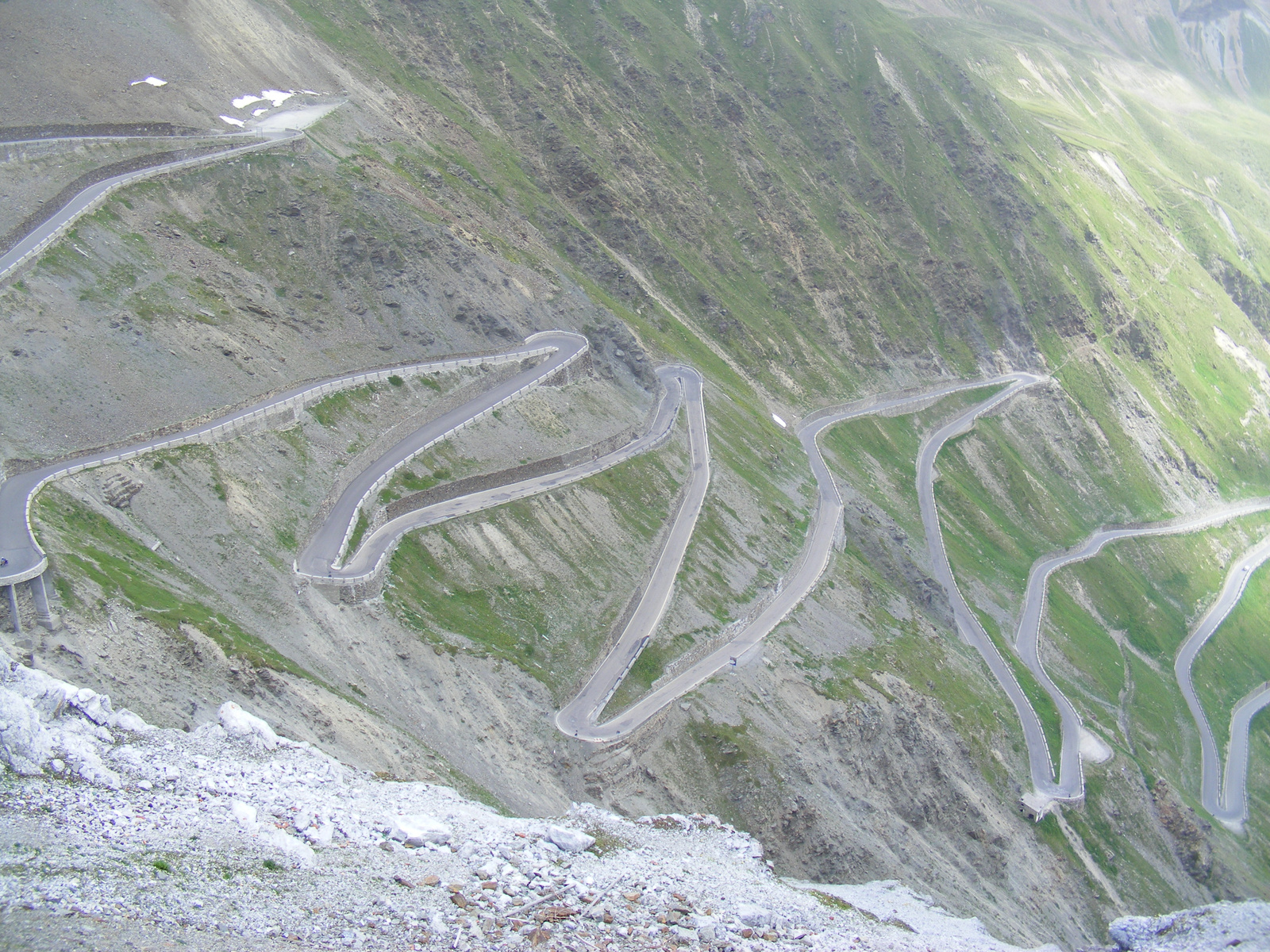 Stelvio 4