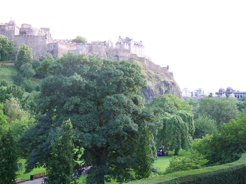 Edinburgh Castle + Princes Street Gardens