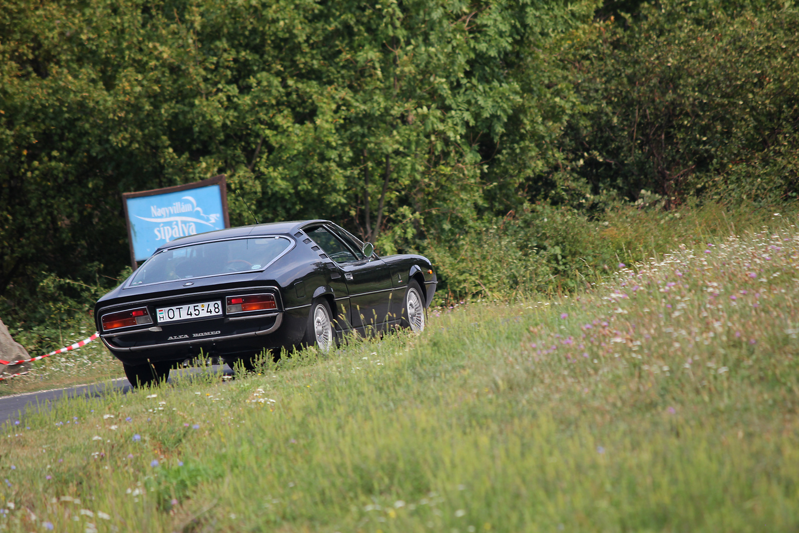 Alfa Romeo Montreal