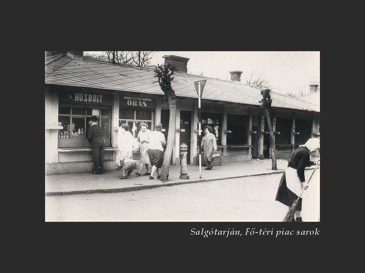 Salgótarján régen, a főtéri piac sarkán