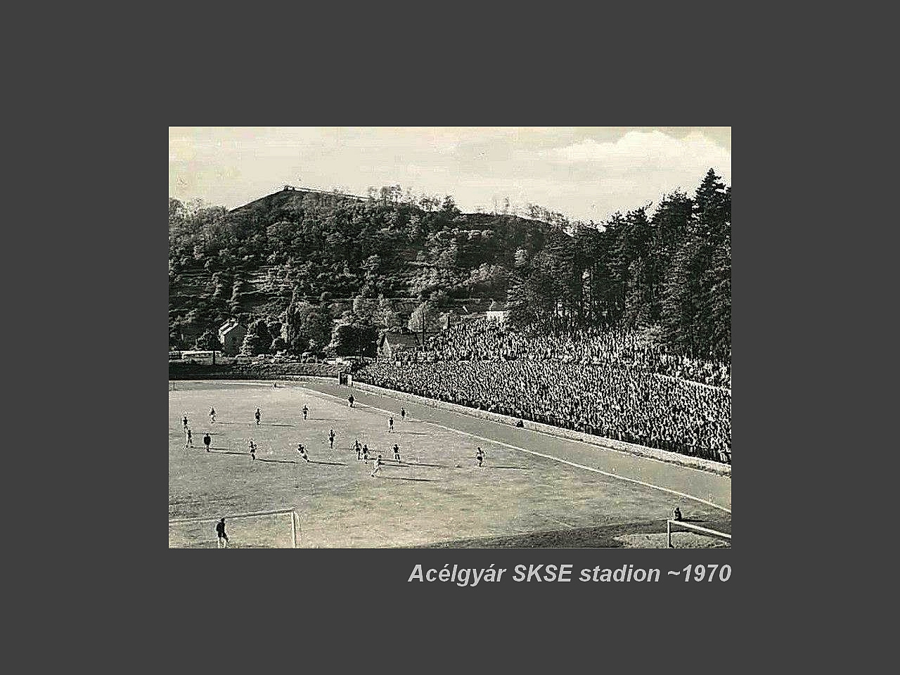 Salgótarján régen, az SKSE stadionban 1970.