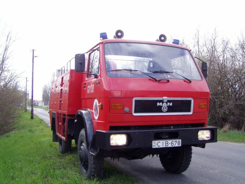 tűzoltó-győr-080325 (2)