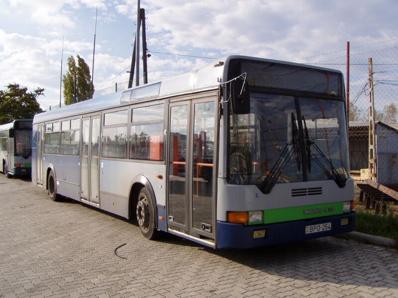 ik412-051024-02