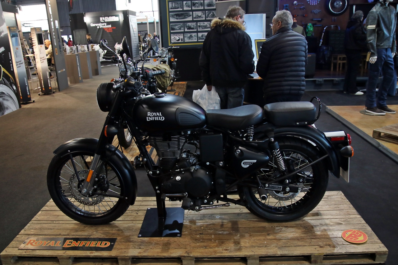 120 RoyalEnfield Classic500 StealthBlack