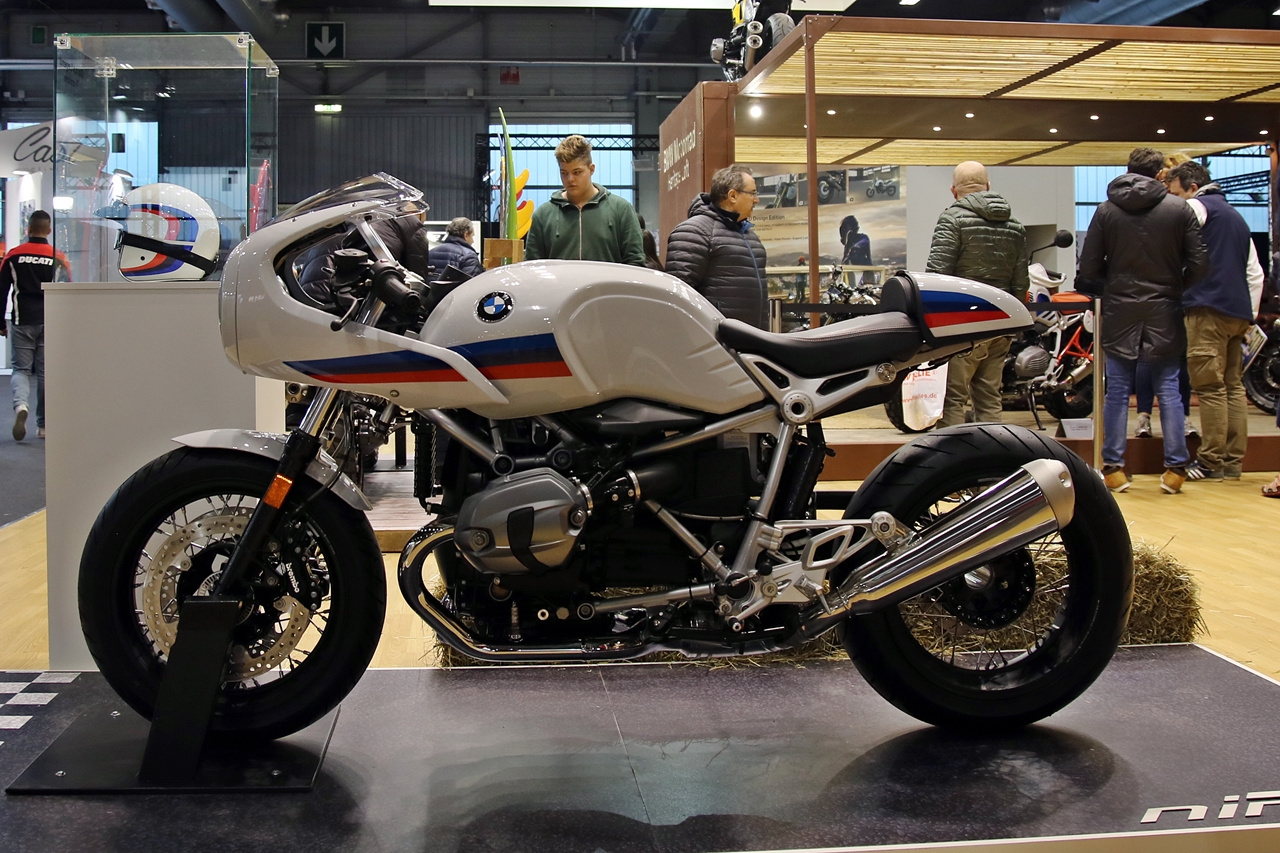 130 BMW RnineT Race