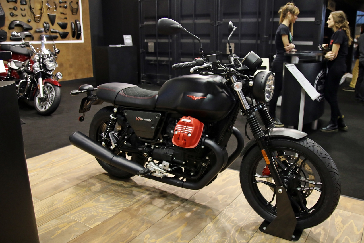 150 Guzzi V7III carbon