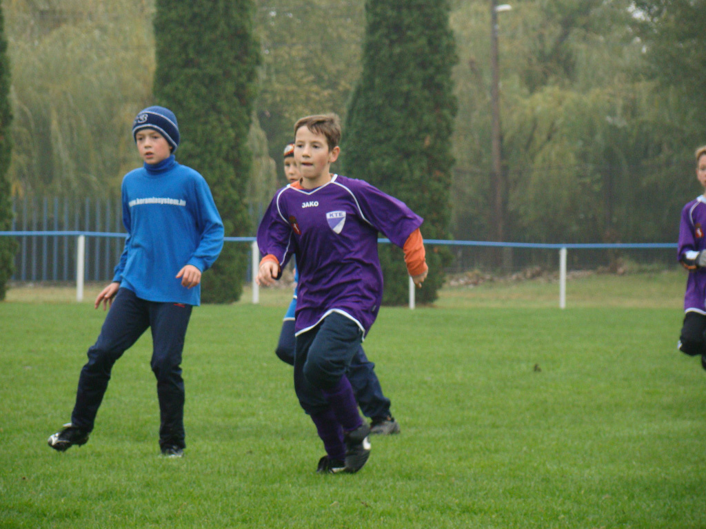 2009.10.14.IZSAK.VS.KTE.U11.011