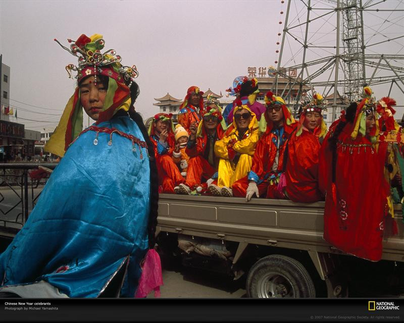 costumed-people-china-720828-xl (Medium)