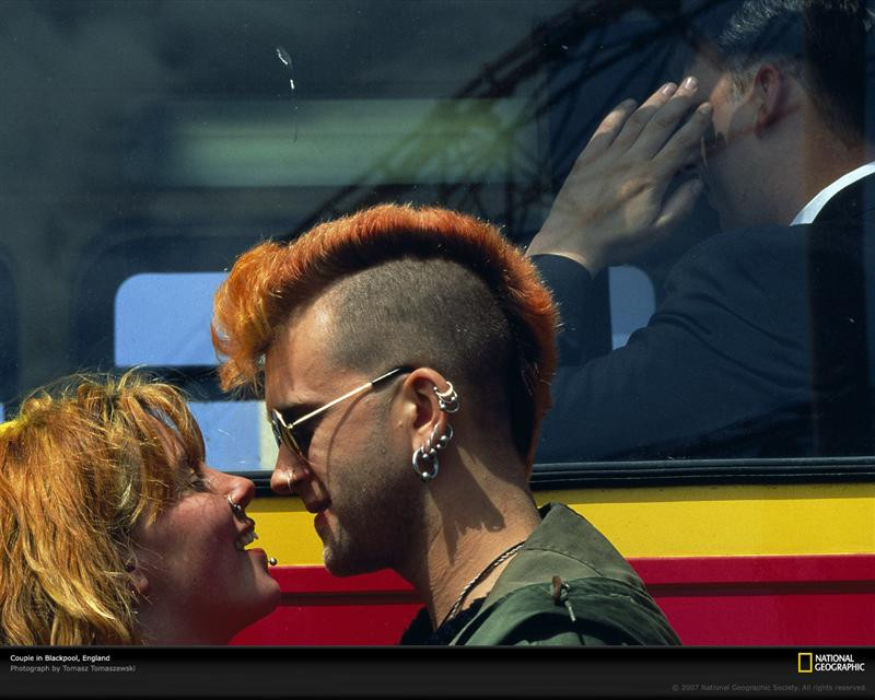 smiling-couple-blackpool-510415-xl (Medium)