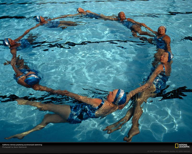 synchronized-swimming-california-507355-xl (Medium)