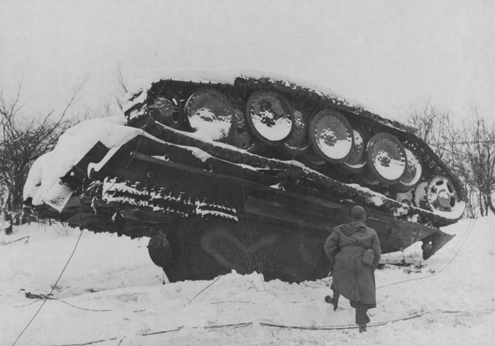 Panther PzKpfw V. légitámadás után Belgium 1944