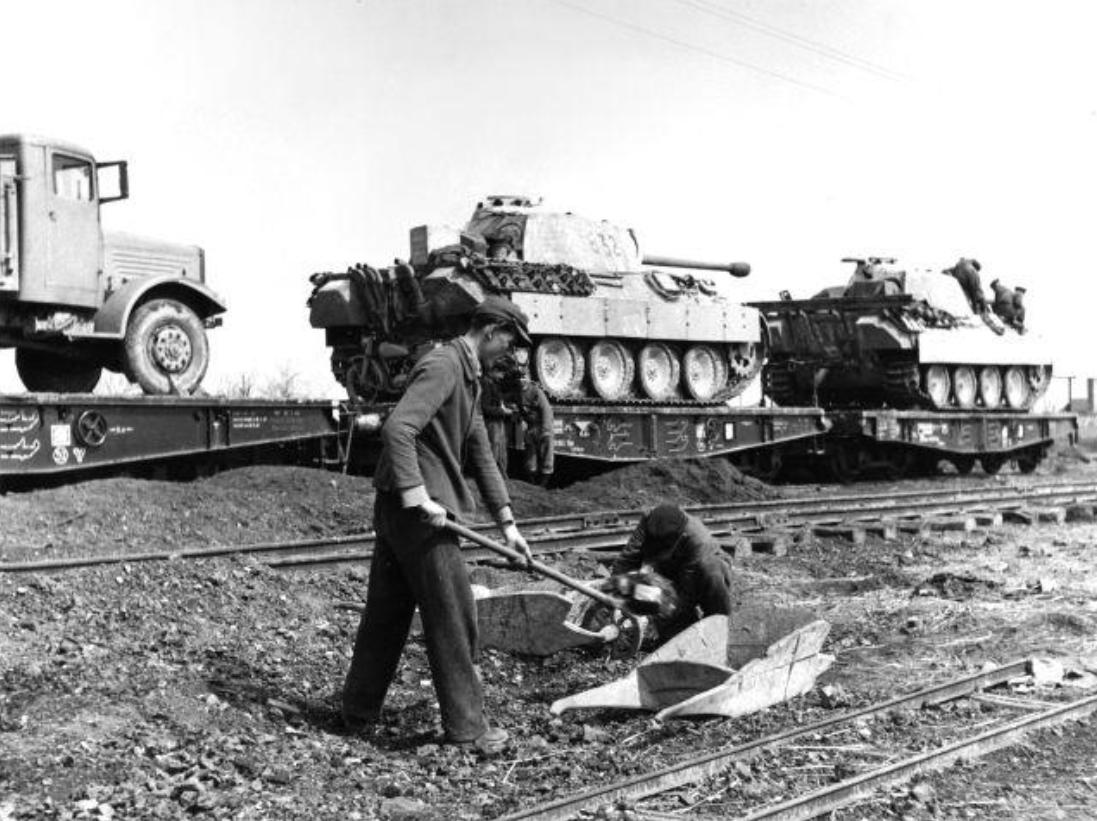 Panther Pz V vagonon Kurszk 1943