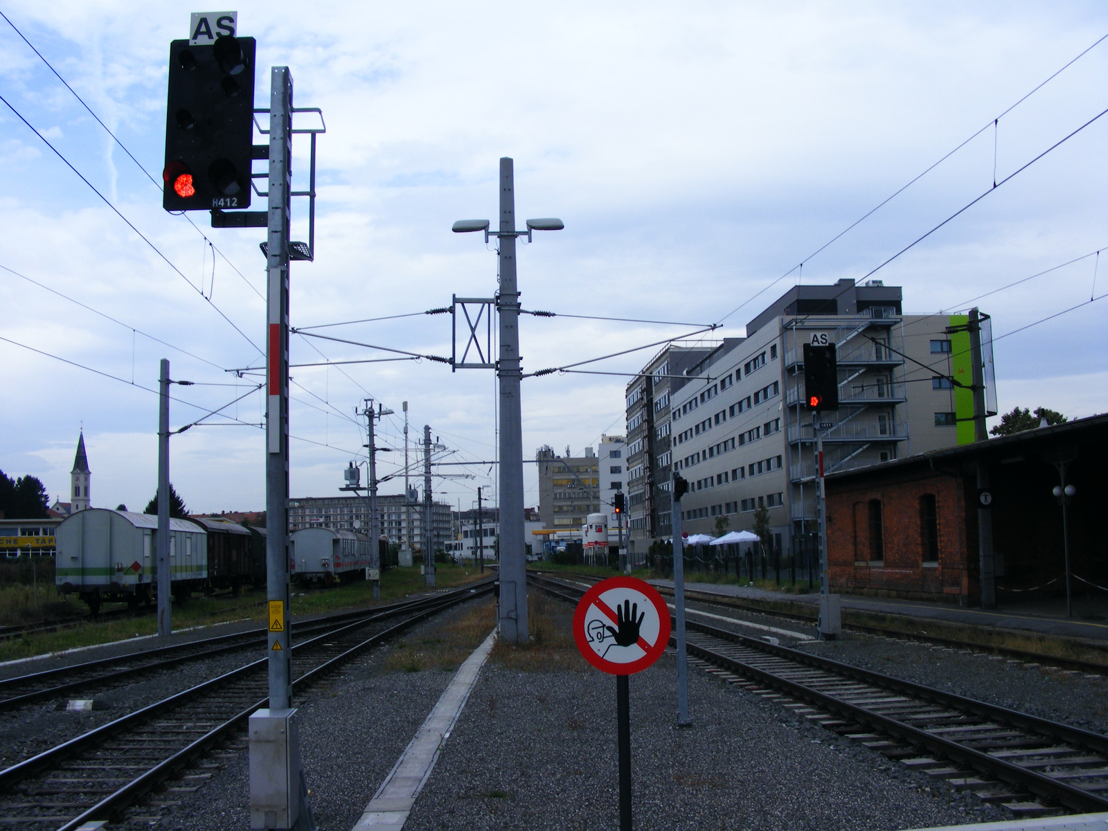 Graz főpályaudvar felé tekintünk.