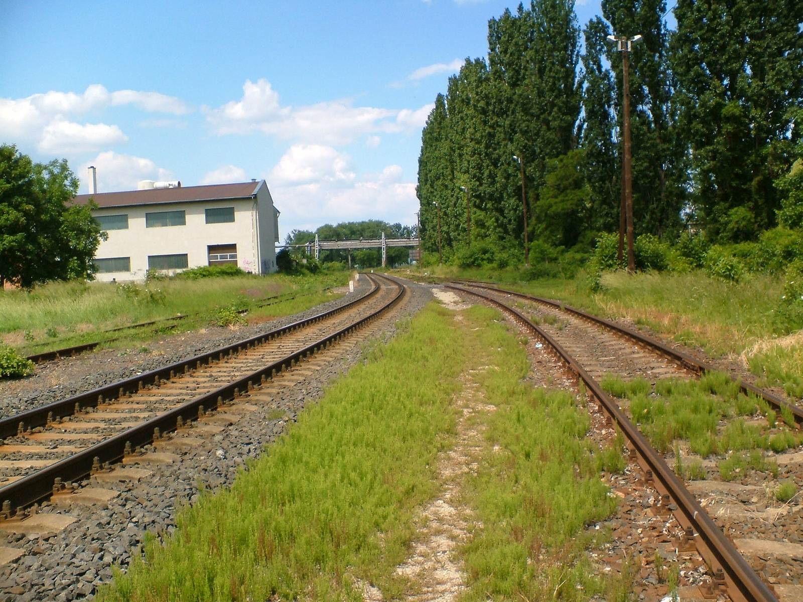 A váltókörzet után. Látkép Ágfalva (Sopron-Gyártelep) felé.