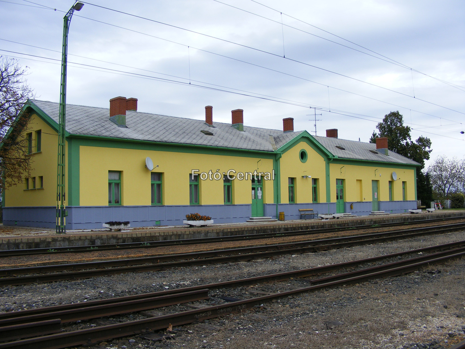 Nagycenk állomás 2008.-ban felújított felvételi épülete.