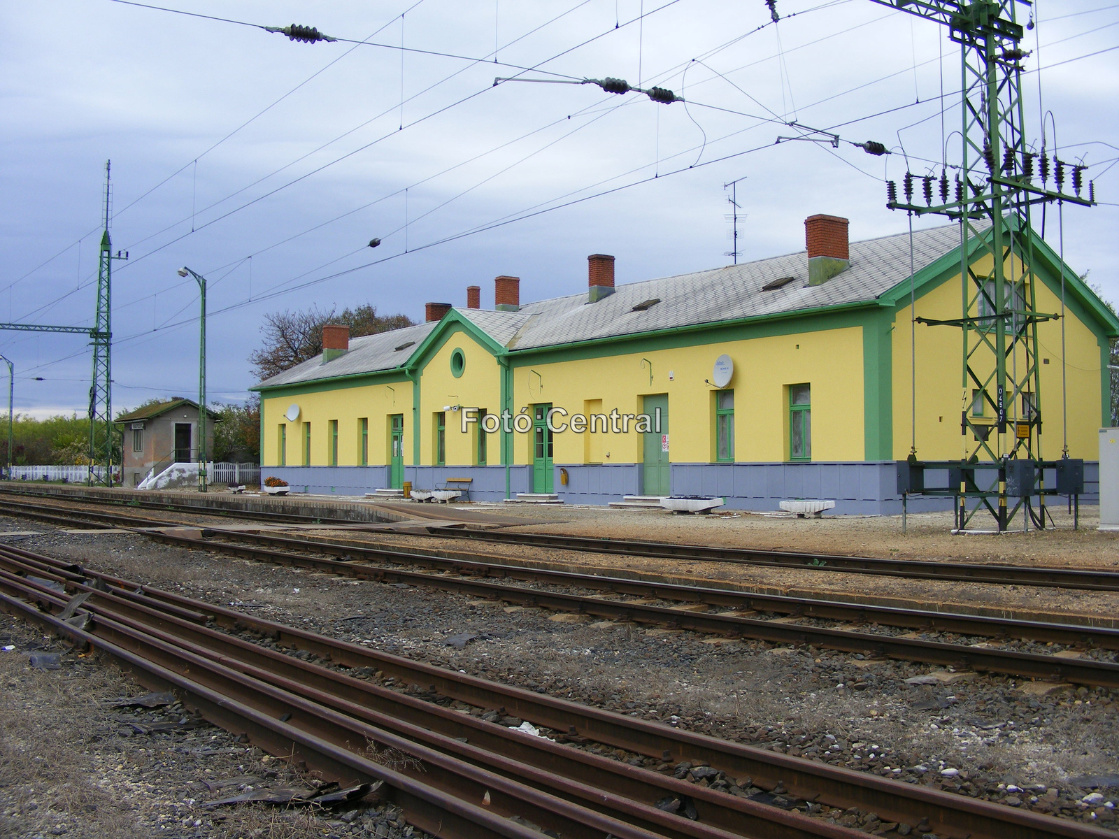 Nagycenk állomás 2008.-ban felújított felvételi épülete.