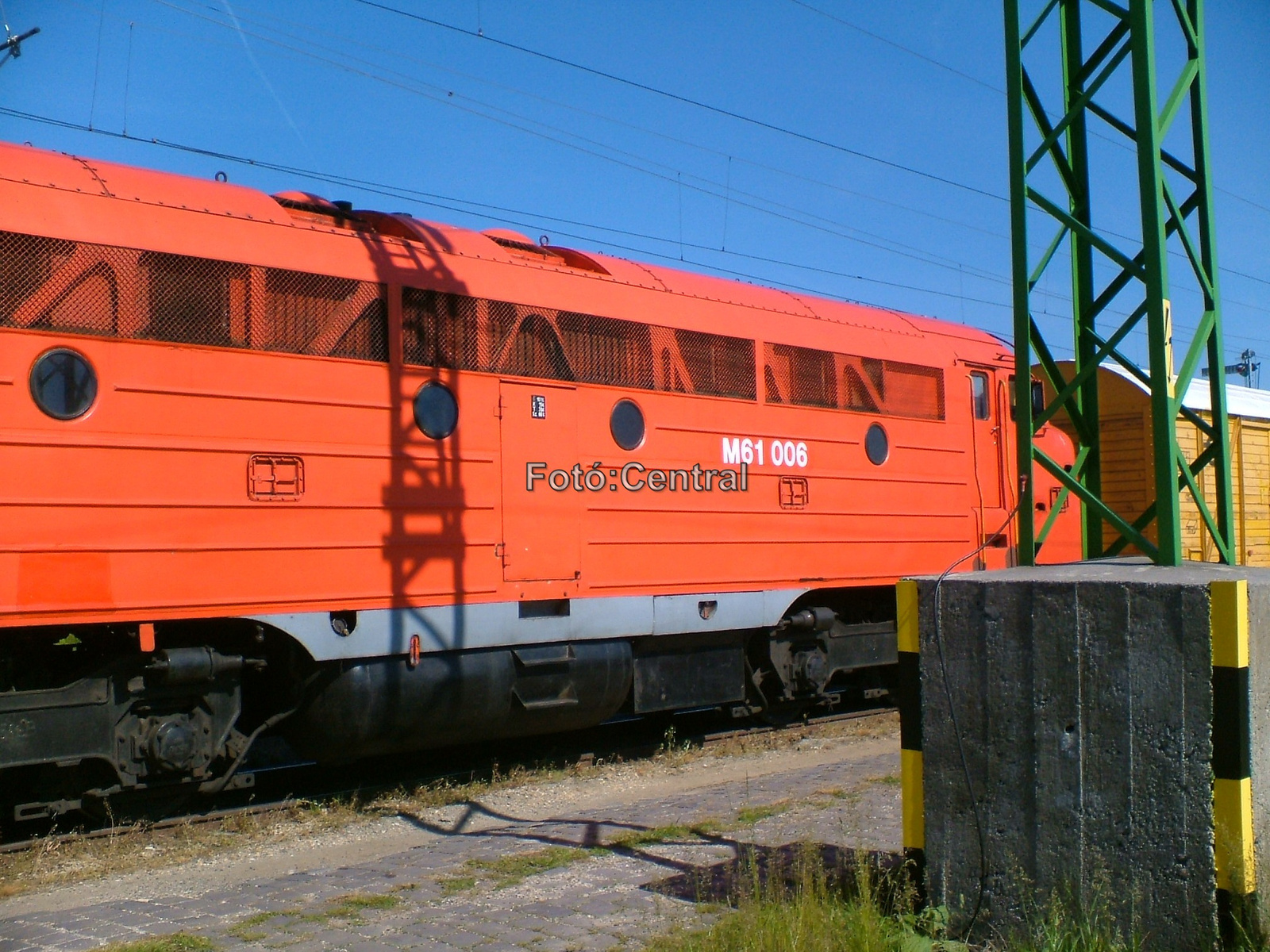 A vasútvonal 2005-ben történt átépítésekor a 006-os Nohab Lövőn 