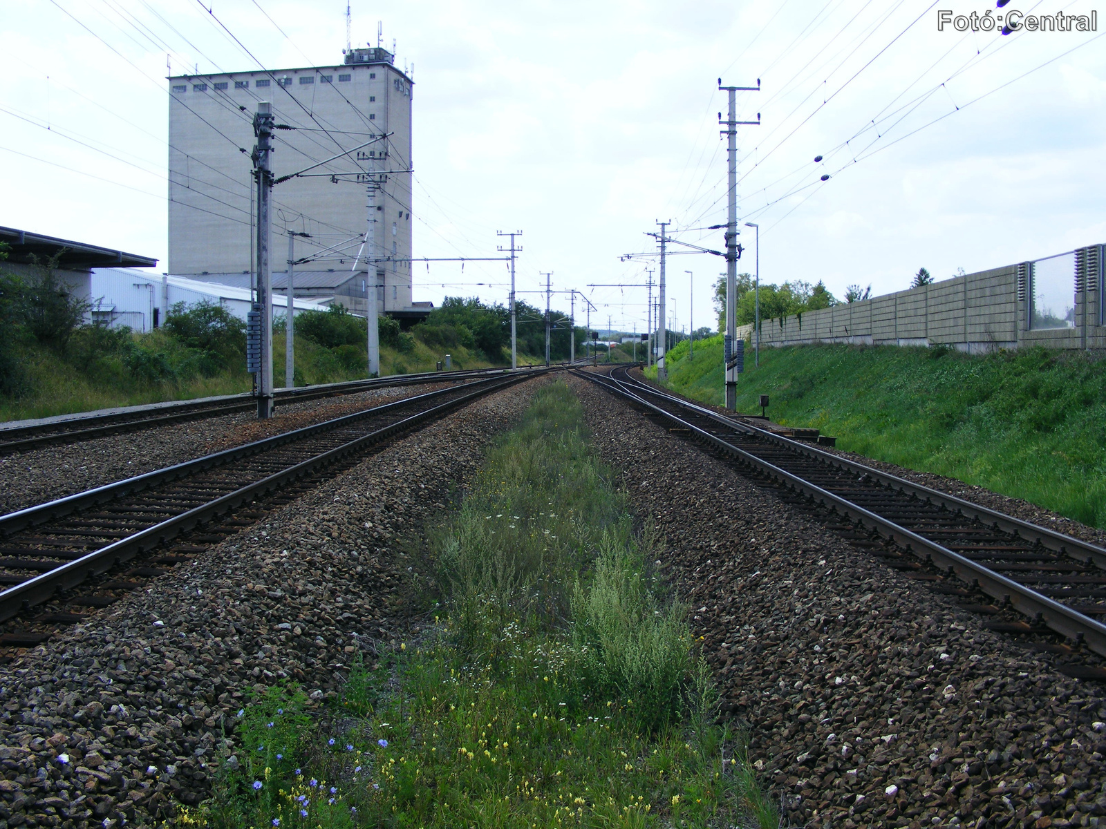 Az útátjáró felől,látkép(Parndorf Ort)Bruck-Királyhida felé.