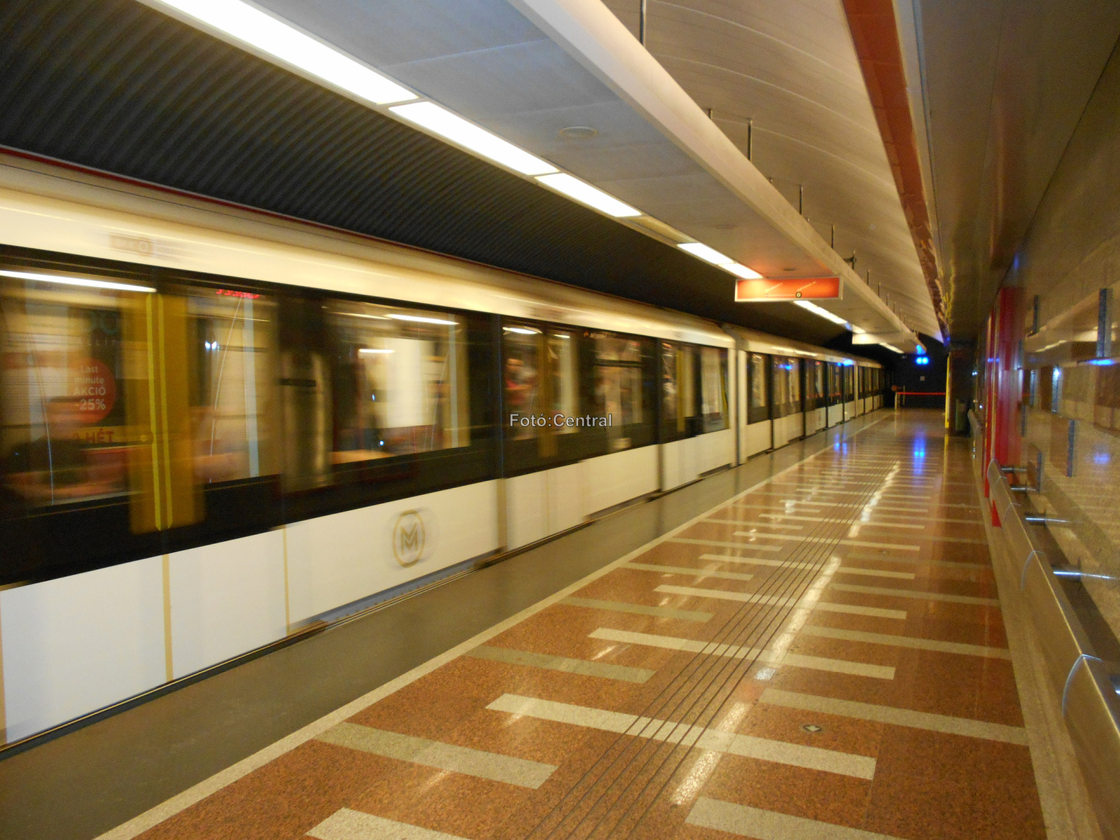 A Széll Kálmán téri metróállomás.DSCN6651