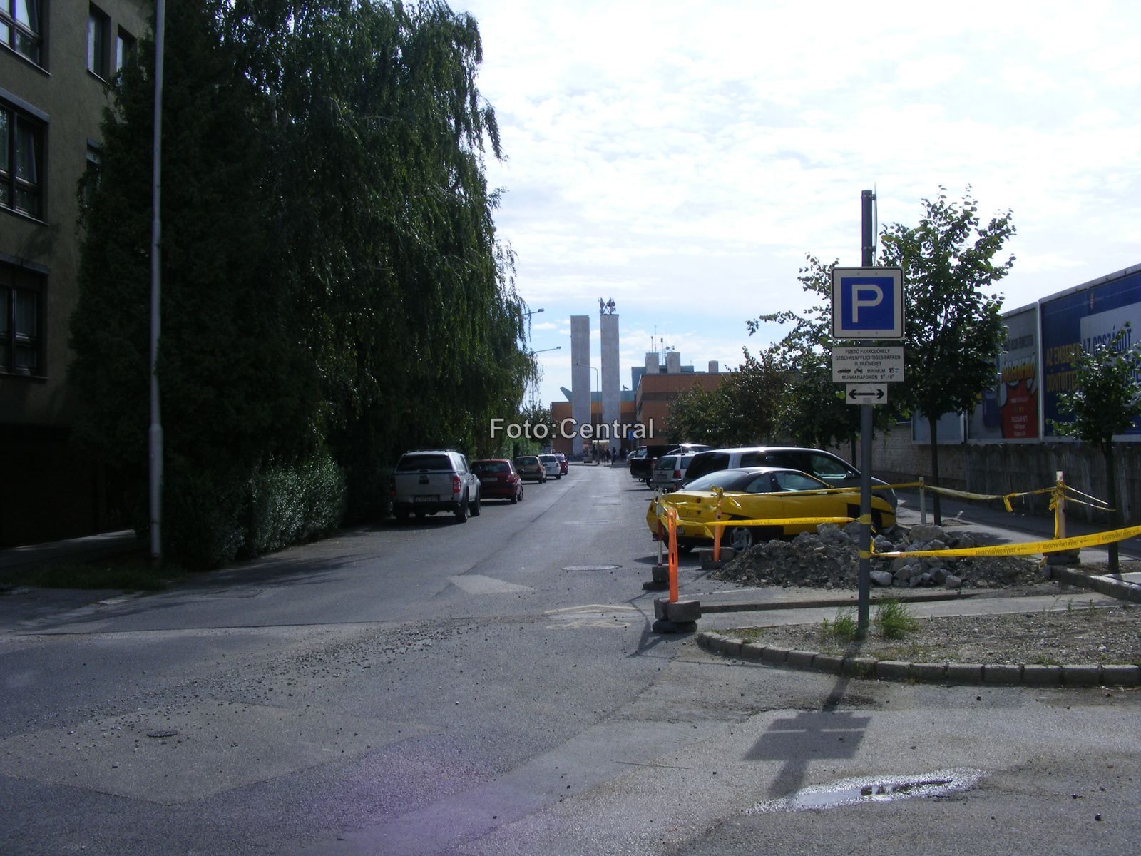 Az állomás utca, a vasútállomás felé nézve.DSCF7234